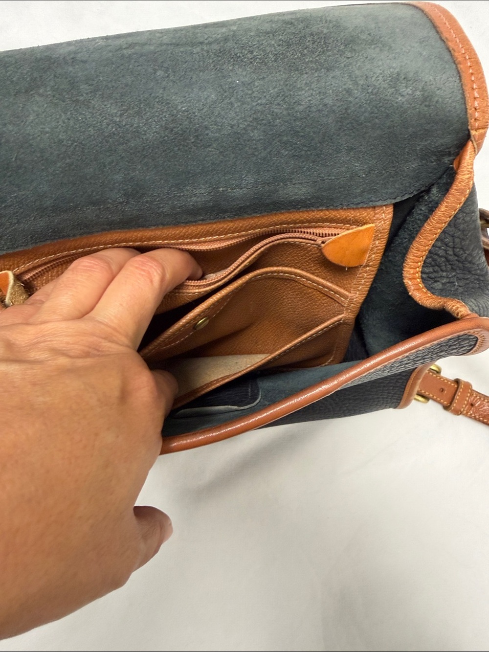 Dooney & Bourke Vintage Black Pebbled Leather Crossbody with Brown Trim - Picture 8 of 16